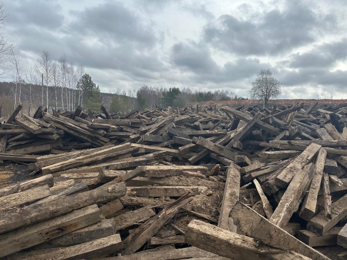    Отходы на полигоне размещались с отступлением от проектной документации, которая прошла экологическую экспертизу