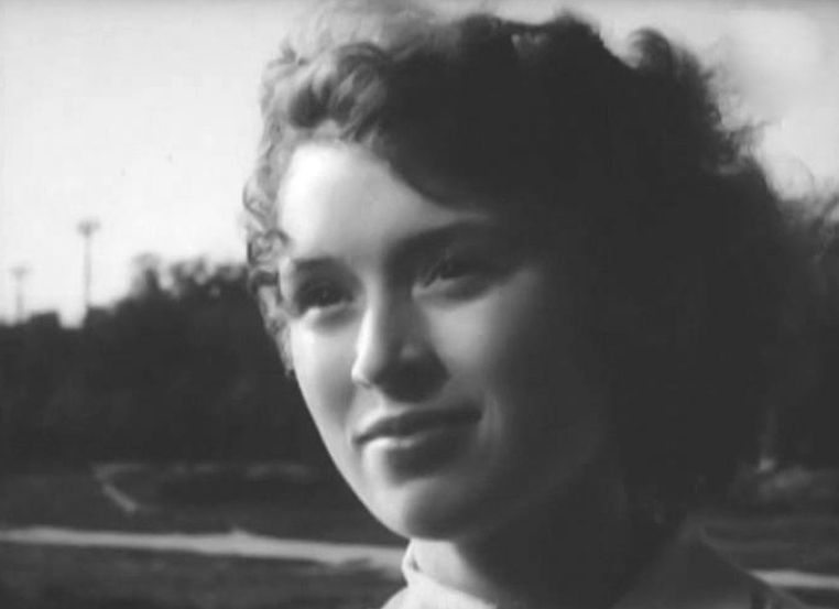 Кадр из фильма. Валентина Хмара