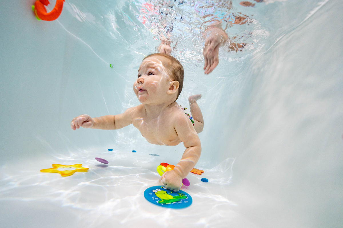 Выявить нарушение тонуса у грудничка можно уже на первом приеме у детского невролога