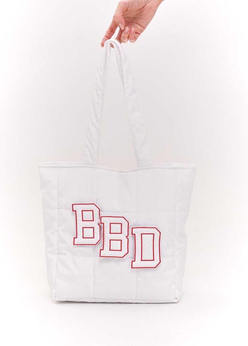 Материал: курточный материал. Нанесение: простроченные буквы BBD.