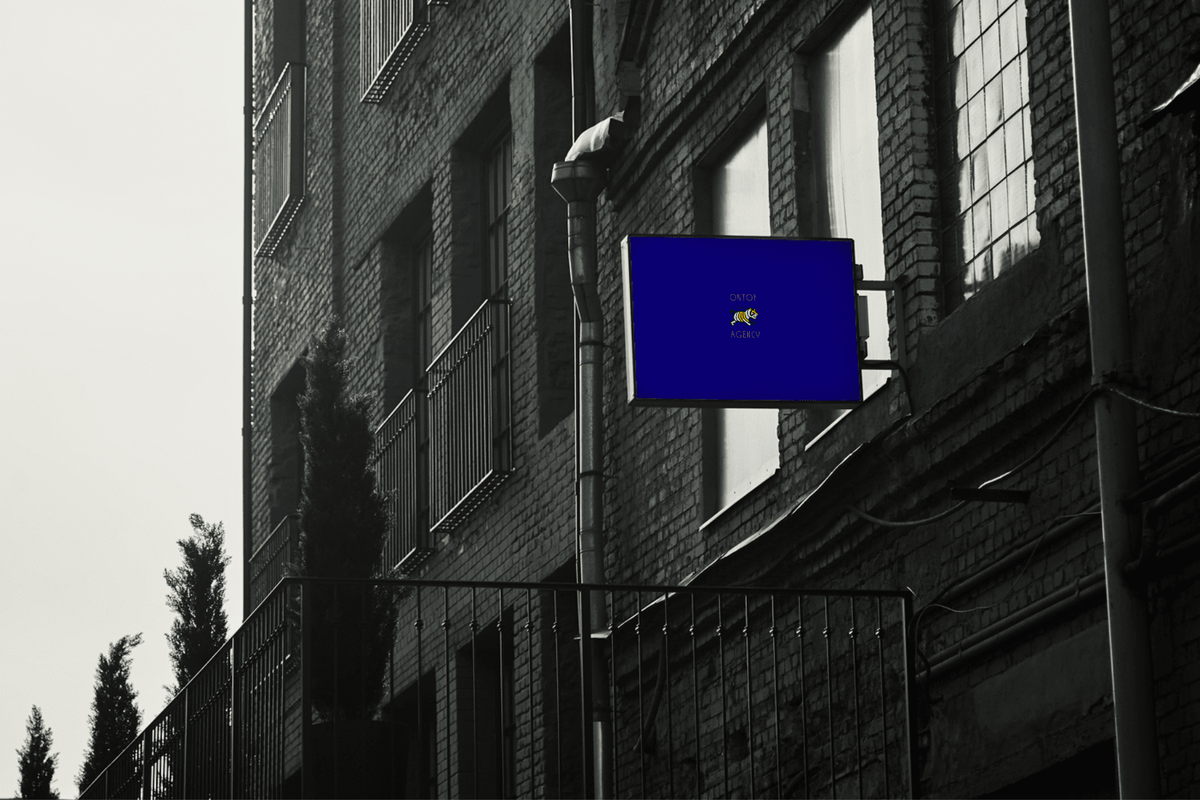 Примеряем логотип на вывеску. Листайте галерею, чтобы посмотреть другие фотографии