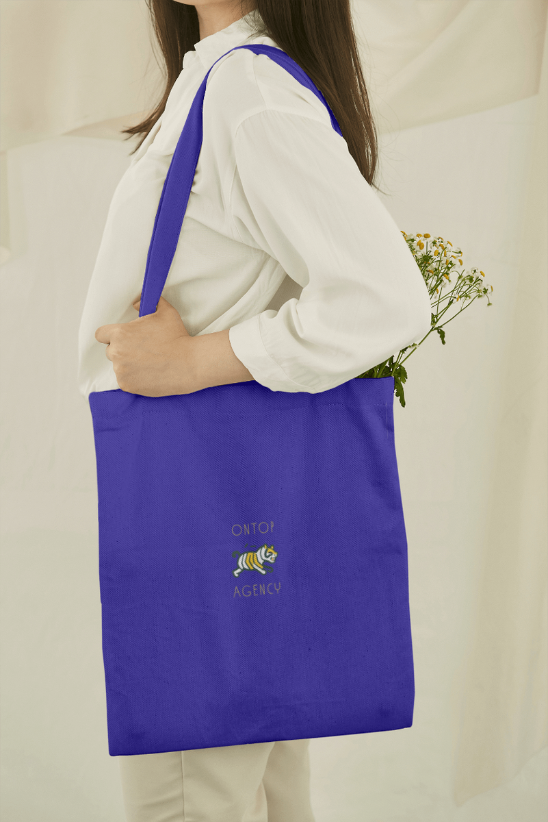 Шоппер с тигриным логотипом