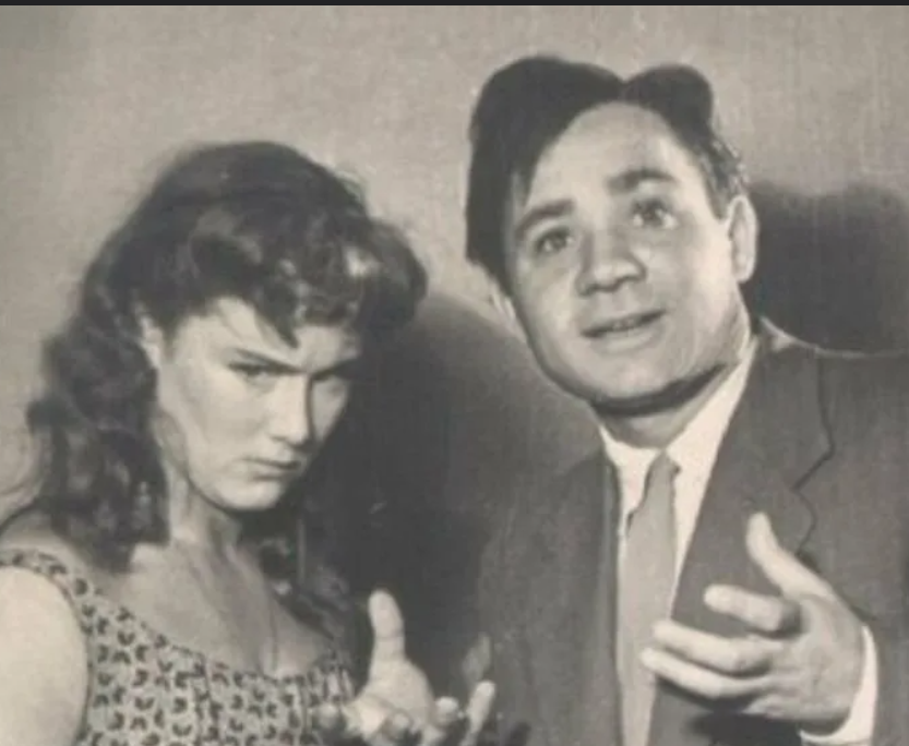 Евгений Леонов с коллегой