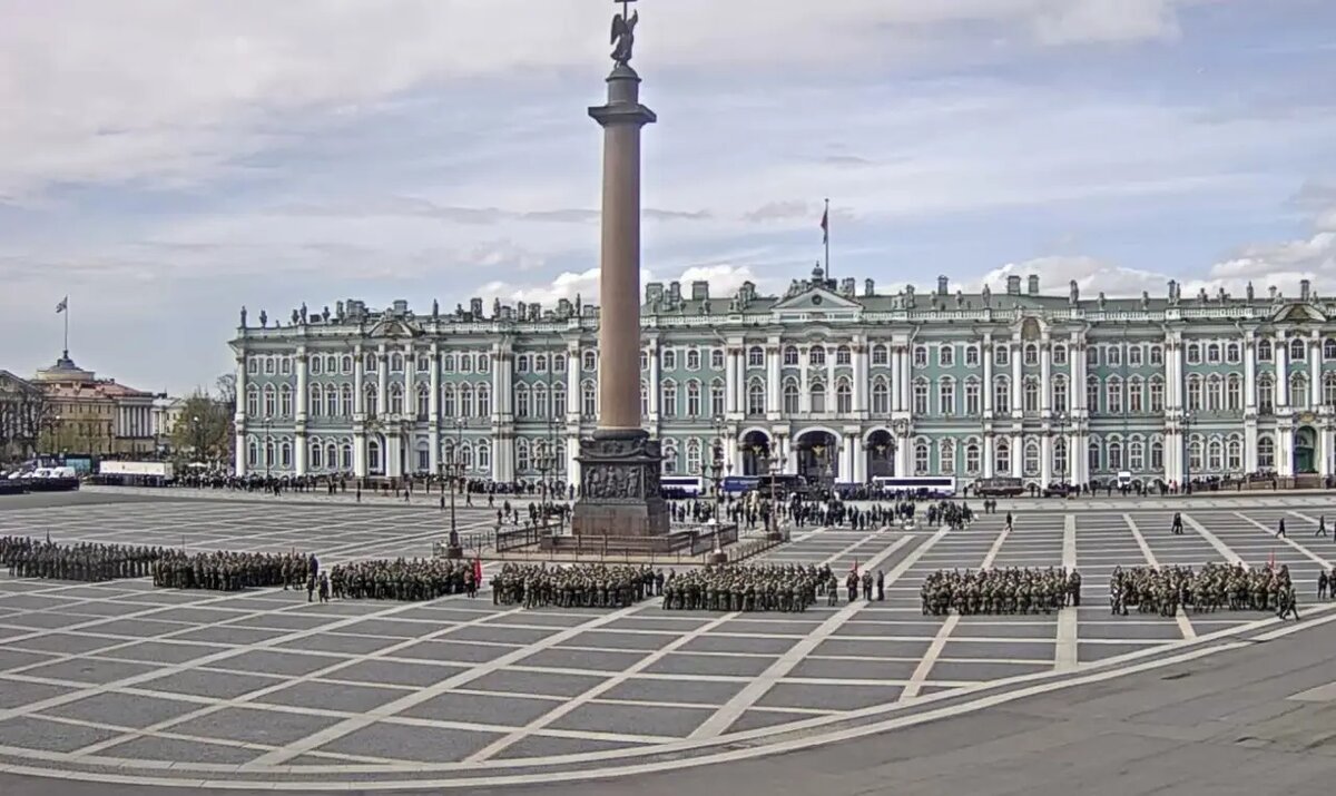    Фото: скриншот видео с онлайн-камеры Главного штаба Эрмитажа
