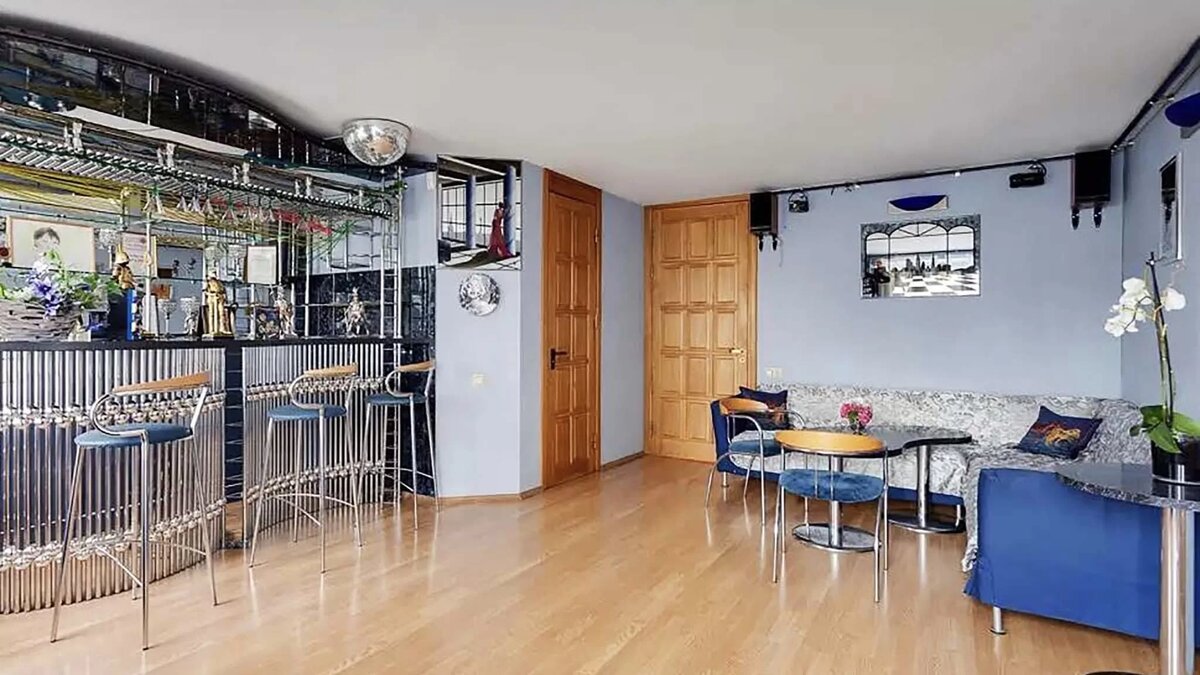 Листайте вправо, чтобы увидеть больше изображений