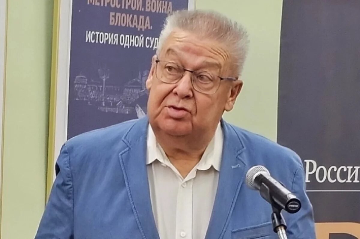    В Петербурге скончался директор музея «Смольный» Николай Третьяков