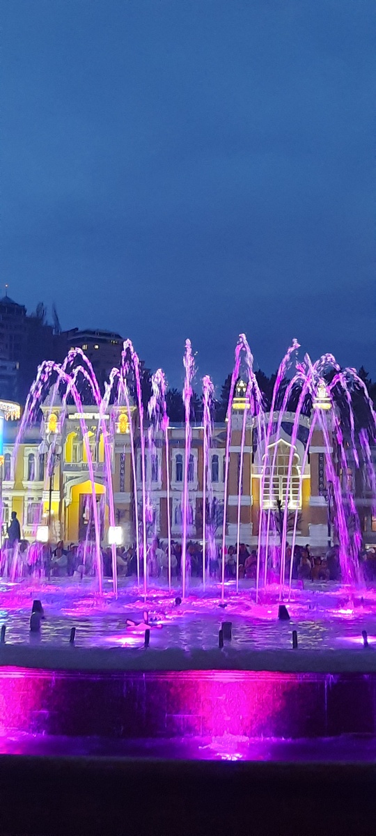 Поющий фонтан. Фото мои.