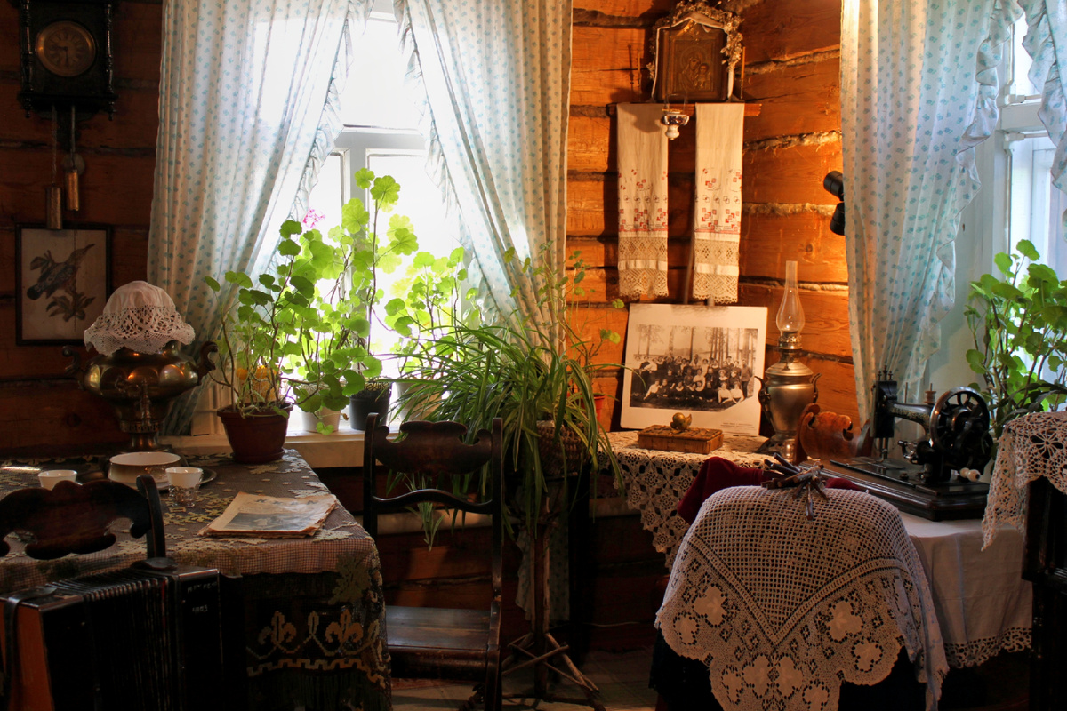 Фото автора. Обстановка внутри дома.