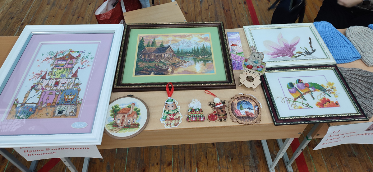 Потащила даже дворец принцессы. Очень им горжусь) 