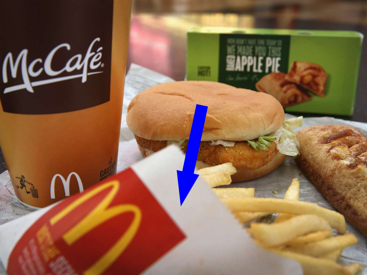    McDONALD’S ТАЙНО КОРМИТ ЛЮДЕЙ ЕДОЙ С МУТАГЕНАМИ