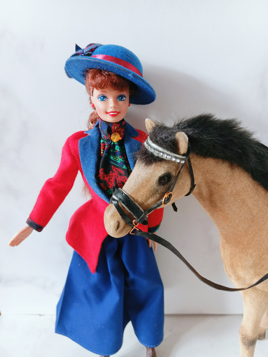 Или просто Мэри с лошадкой