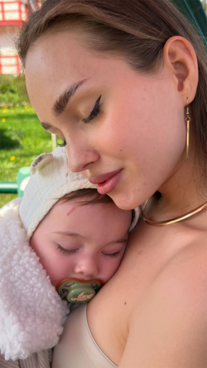 Вика Лысковец с сыном Леоном. Фото: соцсети Тиграна Салибекова