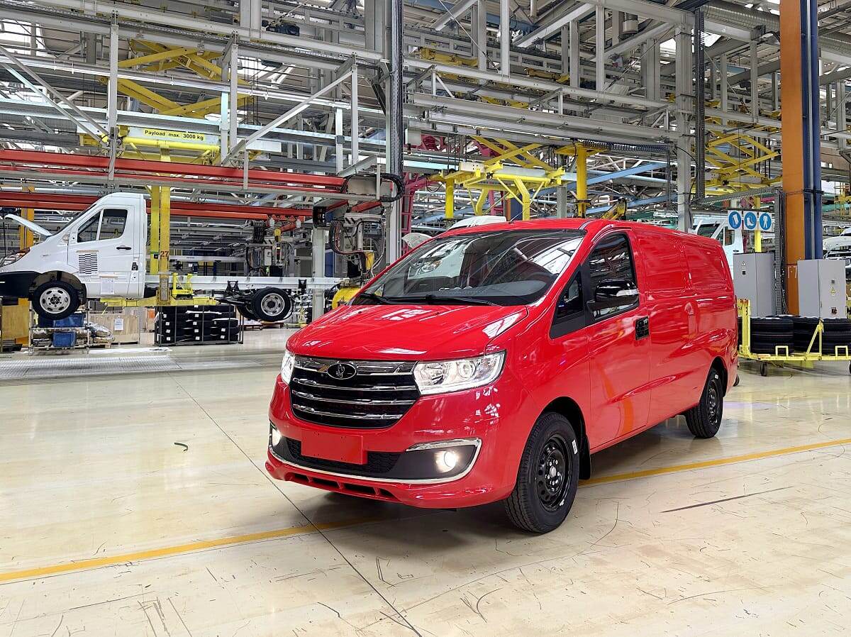 Цена нового грузового фургона Sollers SF1 - 1 990 000 рублей.