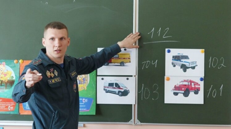 Как избежать опасностей: кричевские спасатели провели урок безопасности в Будянской школе