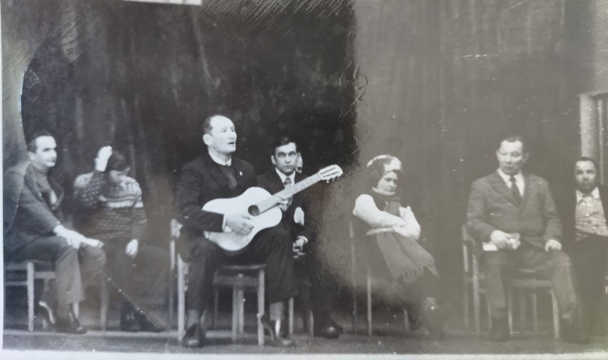 13 марта 1976 г. Дом культуры п. Кутулик. Вечер памяти Александра Вампилова. Поёт Валерий Вениаминович Стуков.