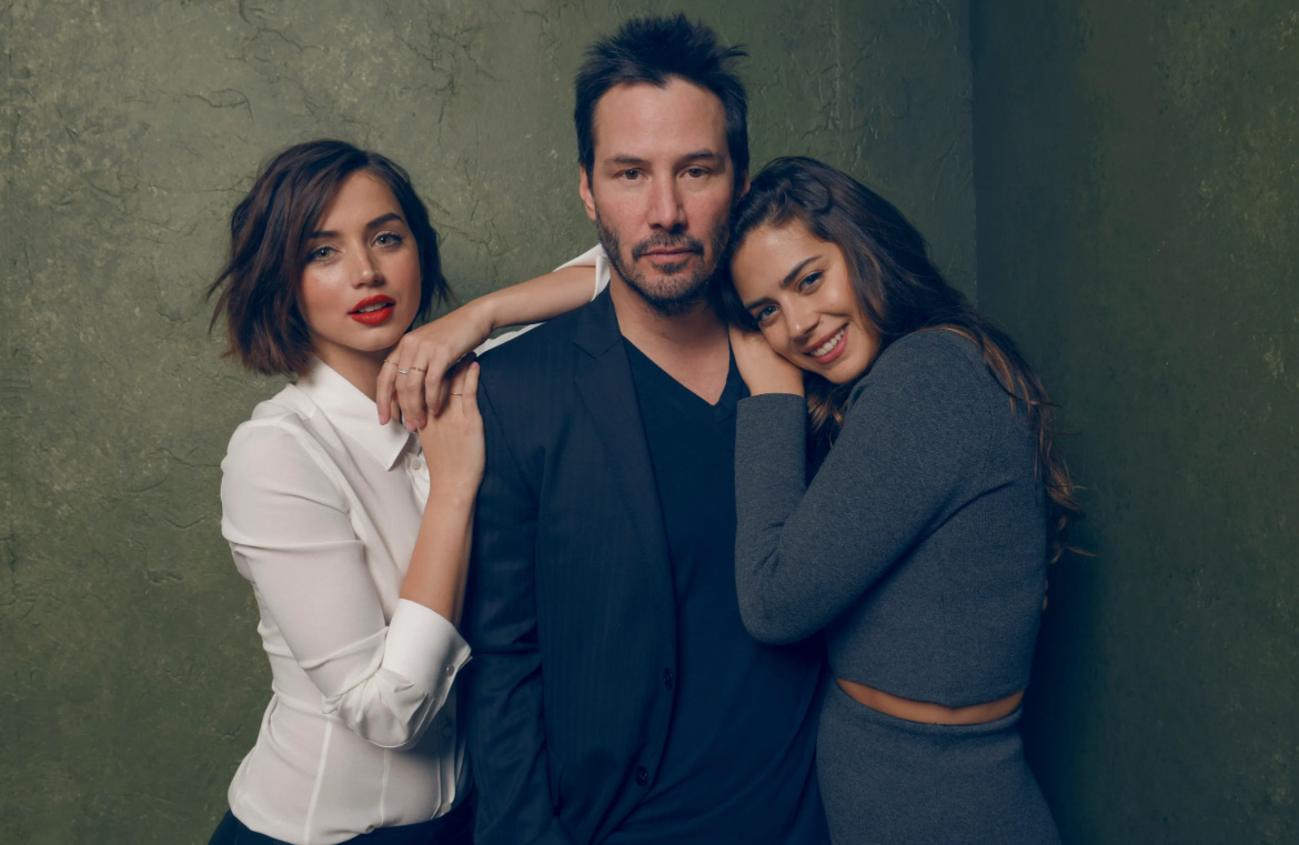 Звезды фильма "Тук-тук" Ана де Армас, Киану Ривз и Лоренца Иззо на кинофестивале "Сандэнс" в 2015 году.