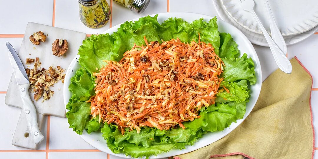 Салат с морковью, плавленым сыром и чесноком, пошаговый рецепт с фото на 307 ккал