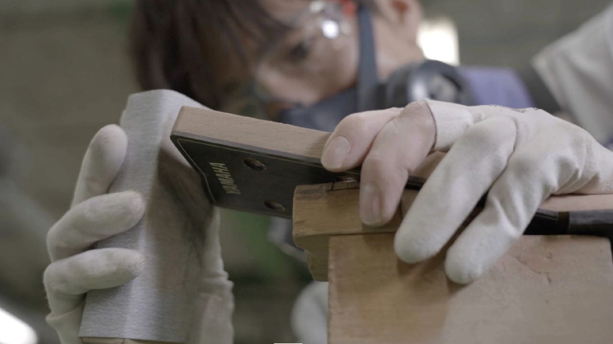 Изготовление мастеровой акустической гитары Yamaha FG9