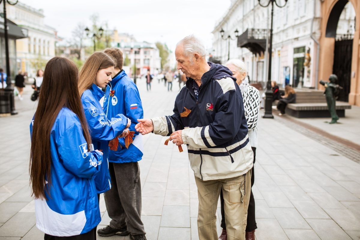    Более 300 тысяч георгиевских лент раздадут нижегородцам волонтёры в преддверии Дня Победы