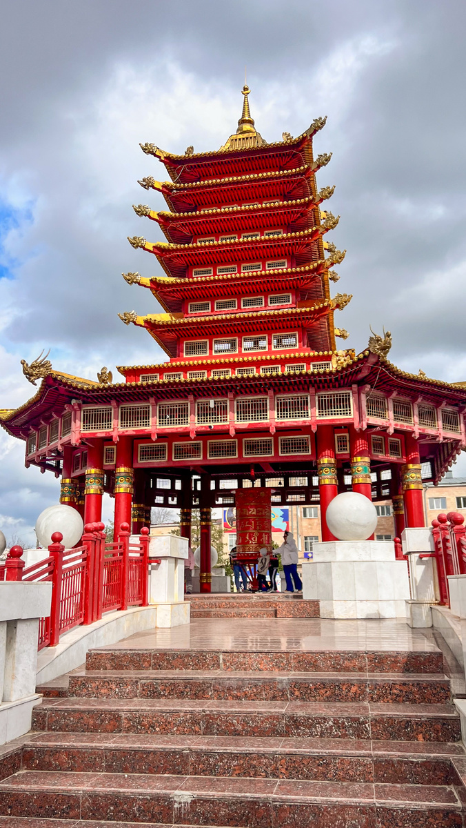 Пагода семи дней в городе Элиста