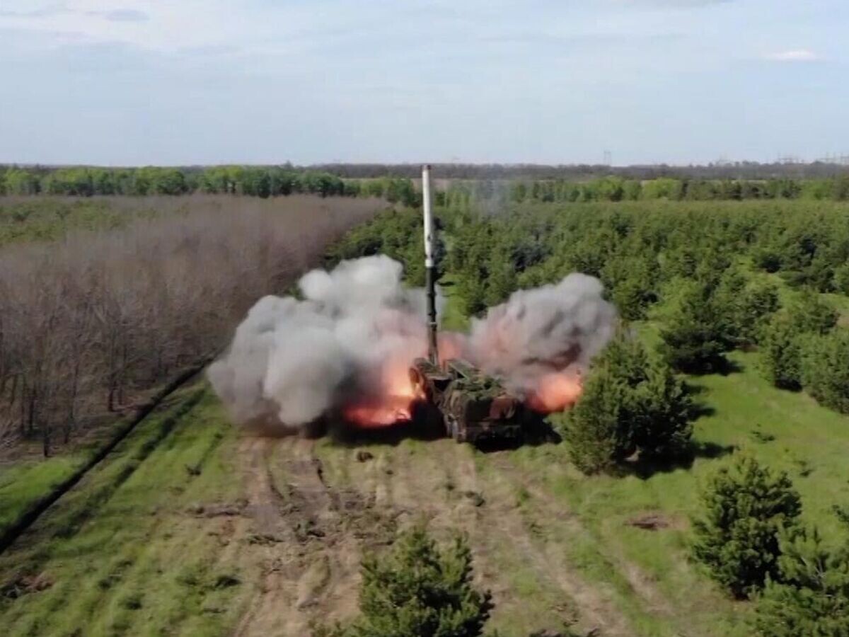    Запуск крылатой ракеты комплексом "Искандер-К" по военному объекту на Украине© Минобороны РФ