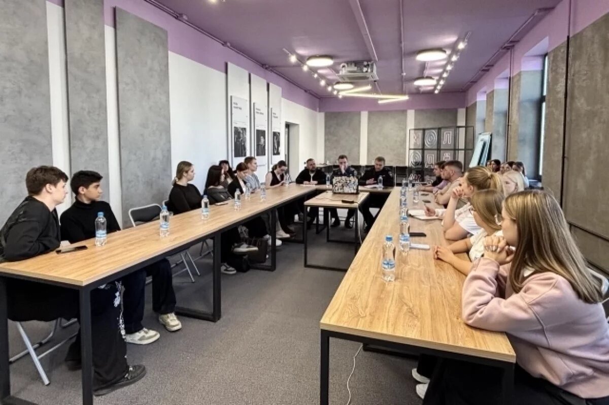    Псковским волонтера рассказали об обеспечении безопасности в праздники