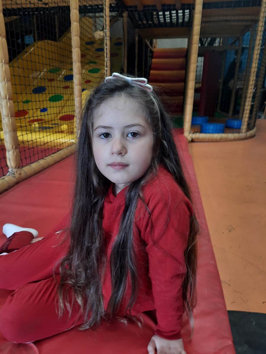 брови есть и неплохие 