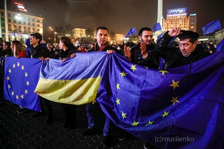 Фото - иллюстрация. Источник Pinterest. Люди явно не за интеграцию топят, а за Евросоюз 