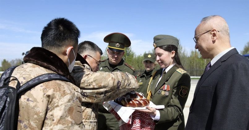 В Беларусь прибыли китайские военные