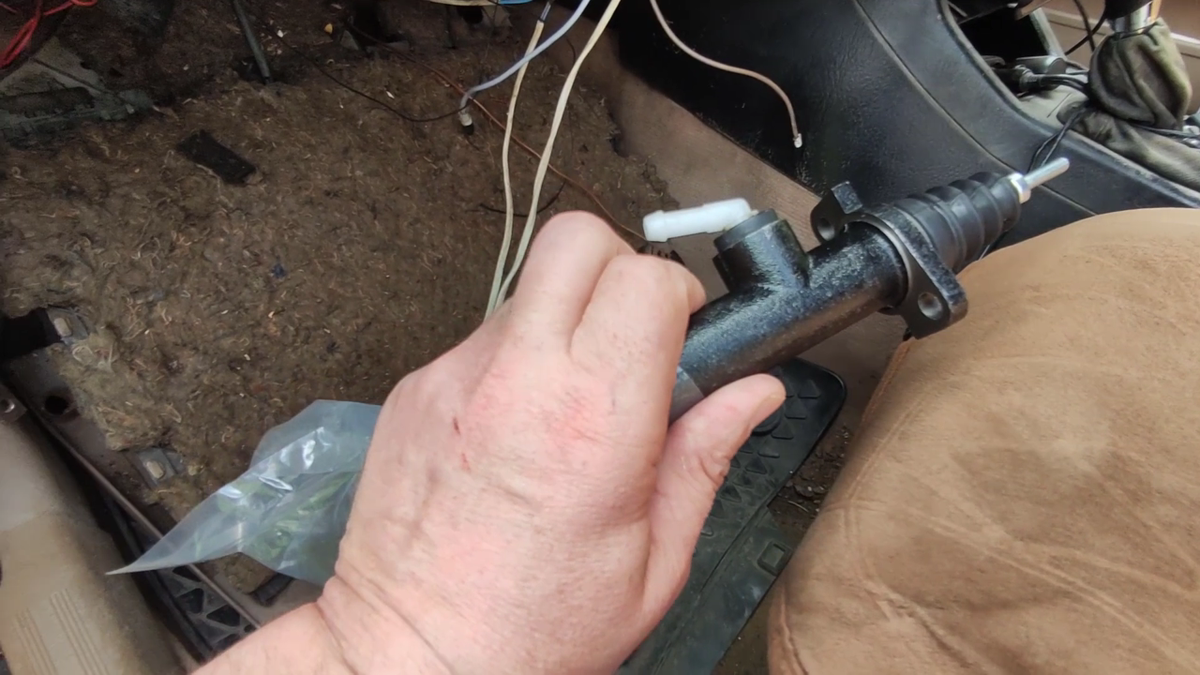 Новый главный целиндр