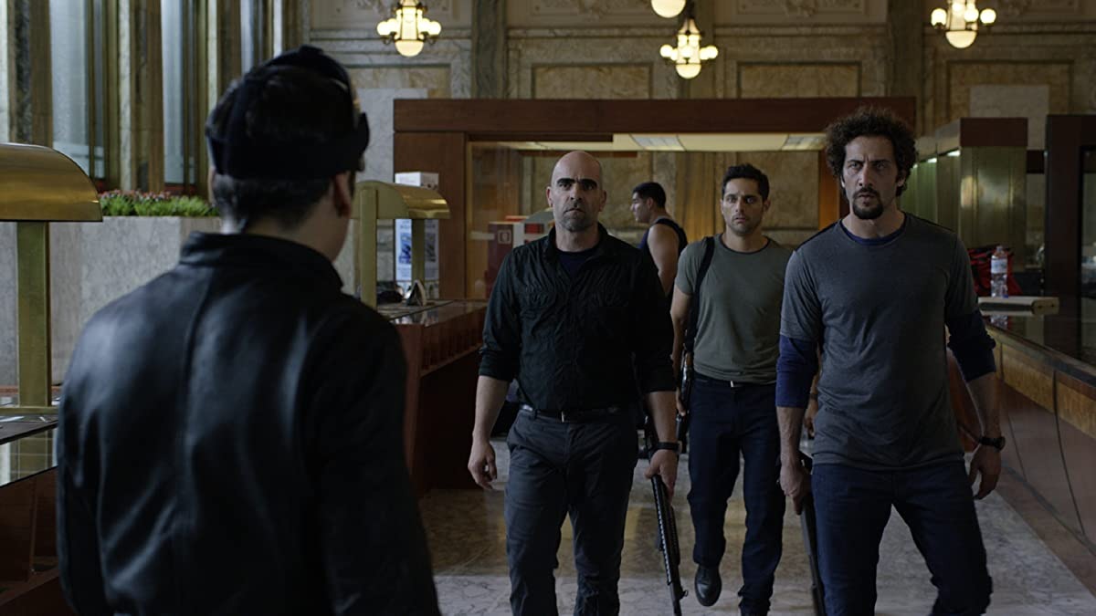 Кадр из фильма «Сто лет прощения» (2015)