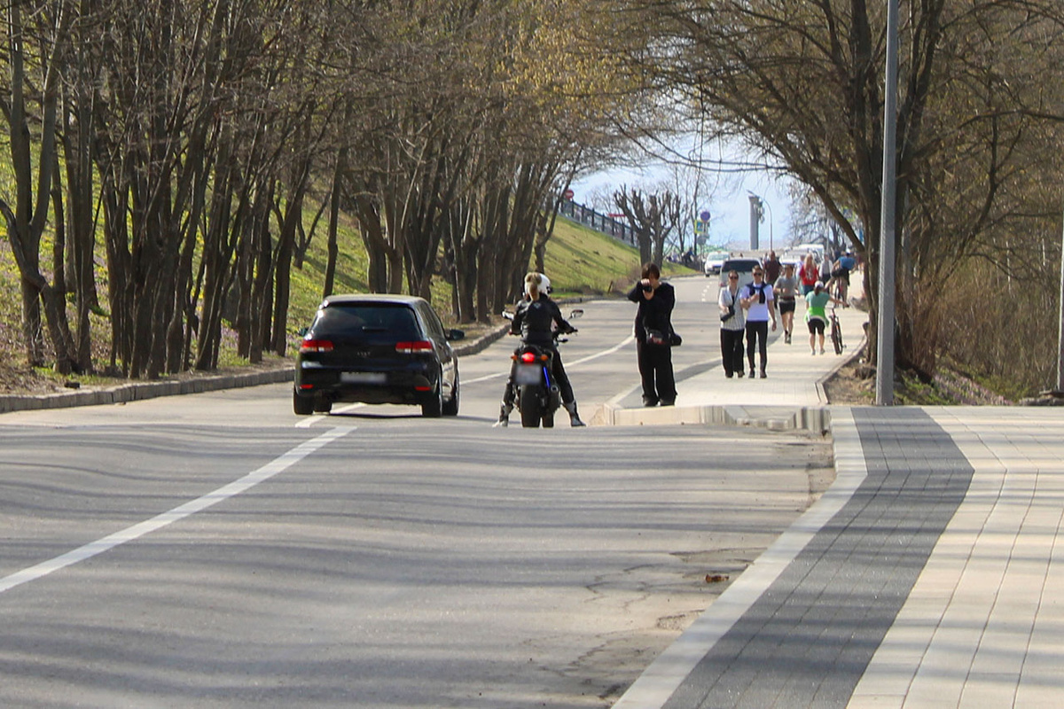 Речь идет о нарушении конвенции ООН о дорожном движении.  Фото: Фото: ФедералПресс / Ксения Кобалия