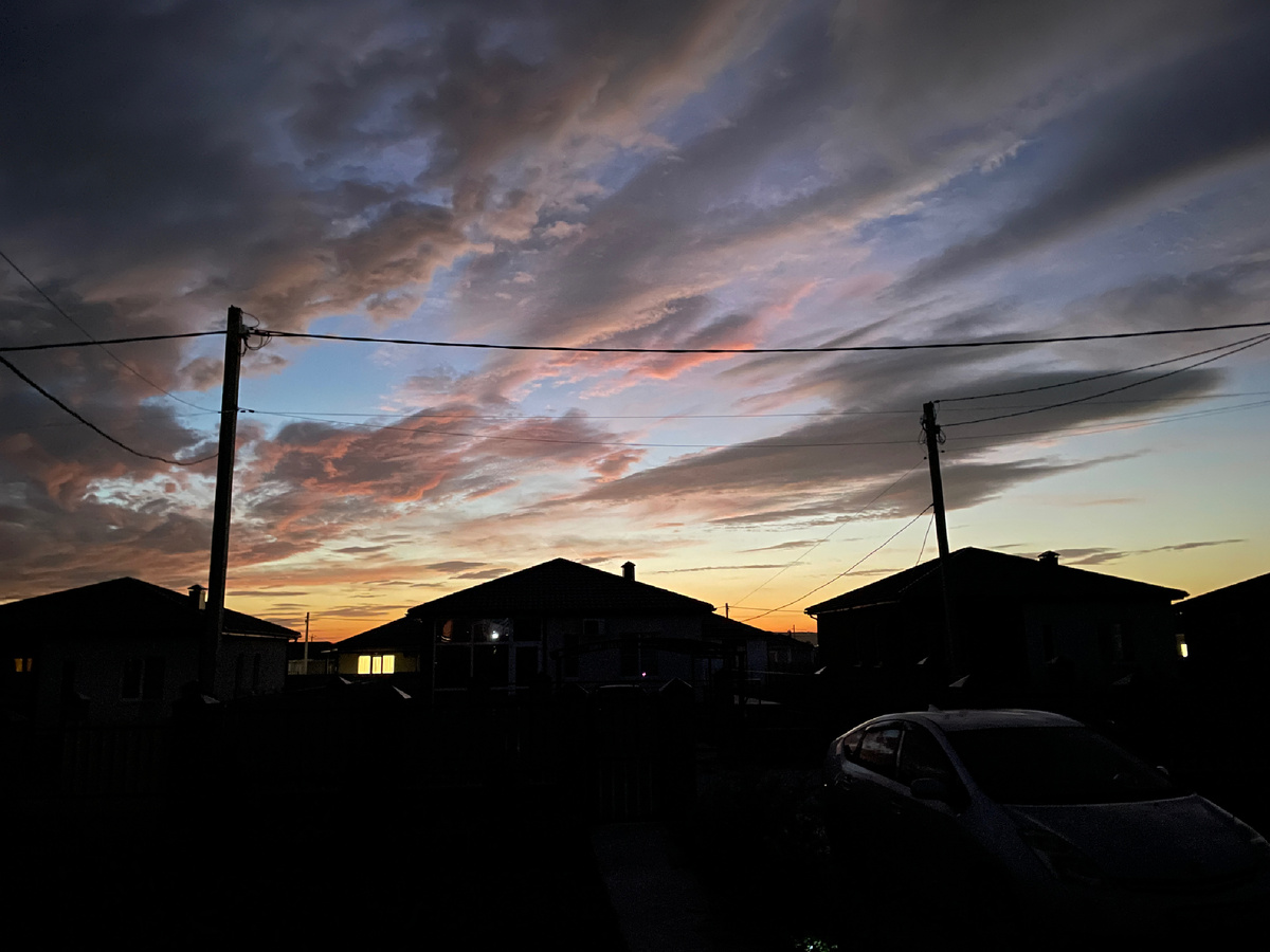 Фото автора: вечер, вид с крыльца нашего Южного дома