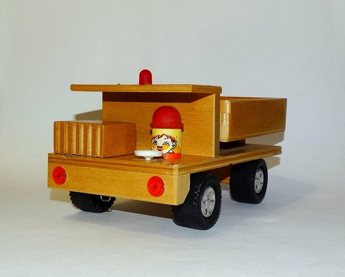 Автомашина бортовая серия БАМ, фото автора. Листаем галерею -->>