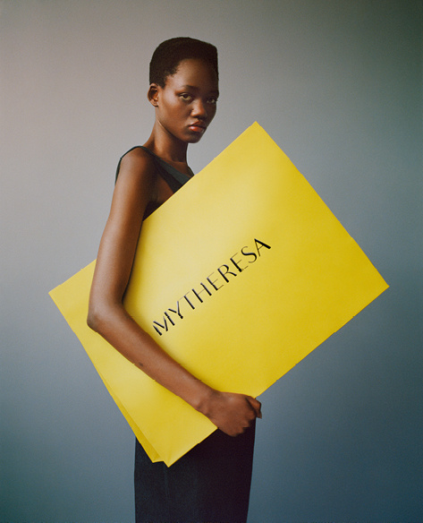    Mytheresa завершил сделку по приобретению Yoox Net-a-Porter у Richemont (фото 1)