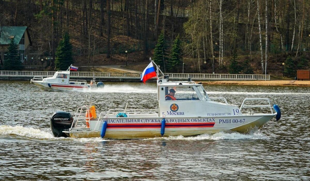     Катер на воде. Источник: mos.ru Автор фото: Пресс-служба Мэра и Правительства Москвы