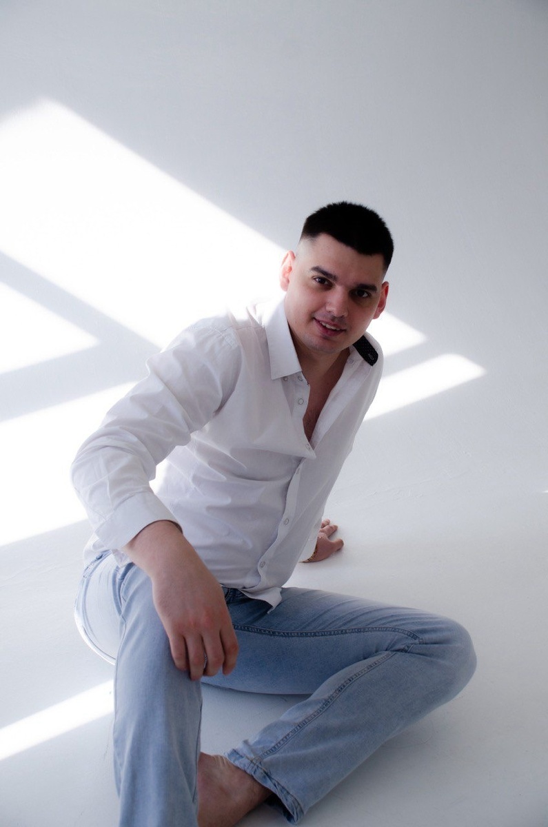 Приветствую на своем канале, меня зовут Константин Минаев!