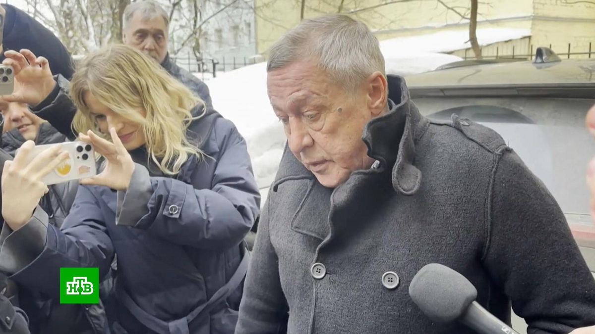    Освободившийся из колонии Михаил Ефремов рассказал о плохом самочувствии