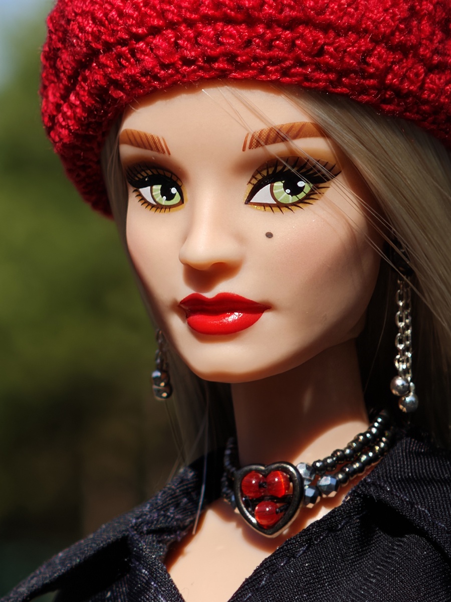 Barbie Basics Kit №2 девочка с родинкой