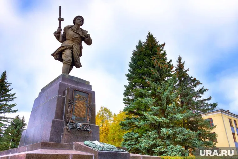 Анатолию Звереву суждено было повторить подвиг его ровесника Александра Матросова
Фото: wikipedia.org / Ivan Narmanev / CC BY-SA 4.0