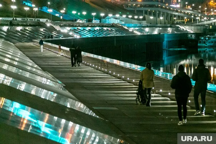 Сейчас, по мнению горожан, на набережной не хватает функционала
Фото: Денис Моргунов © URA.RU