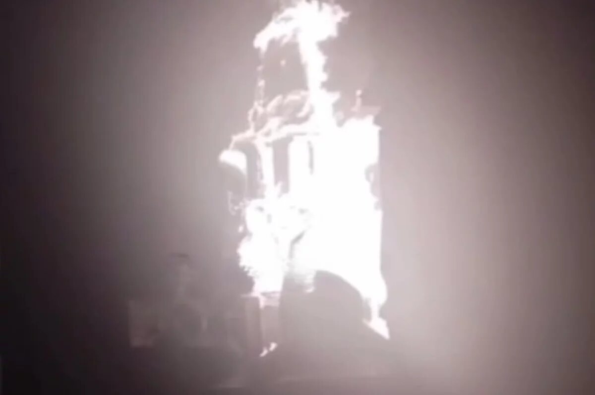    В Сети появились кадры горящего после атаки ВСУ храма под Белгородом