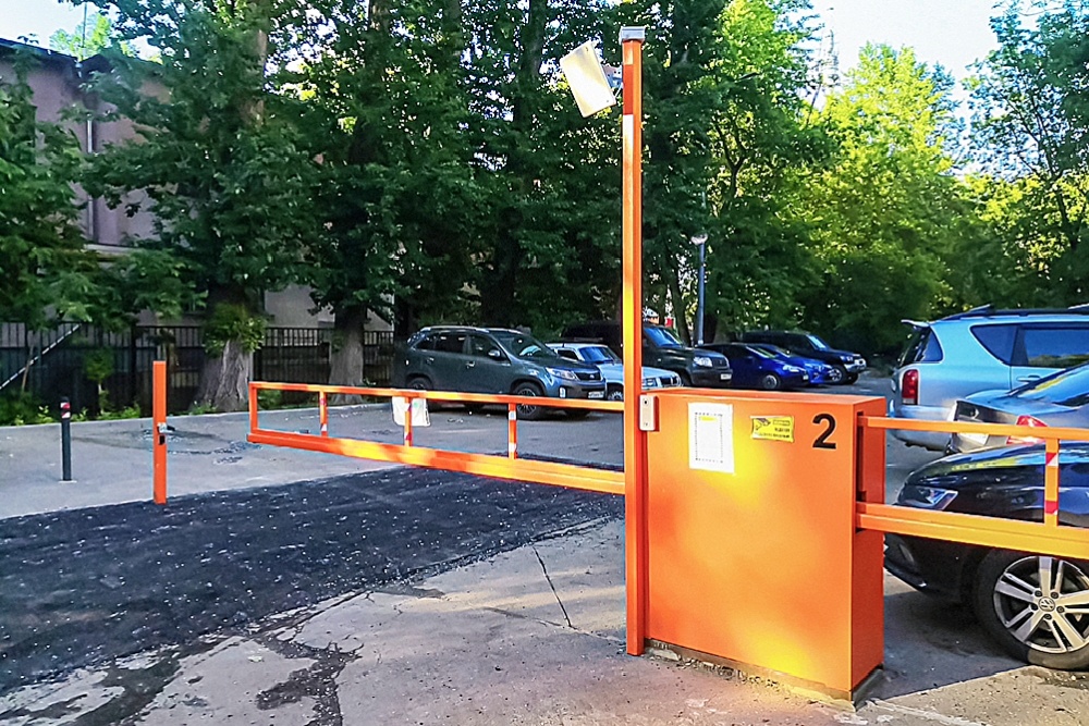 Блин! На той неделе же еще его не было! Когда только успевают...