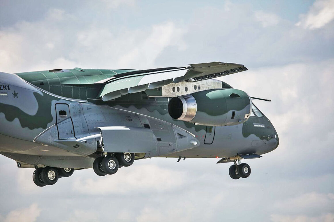 ВВС Греции рассматривают возможность закупки минимум 3 бразильских военно-транспортных самолетов C-390. Фото: Embraer Defense and Security