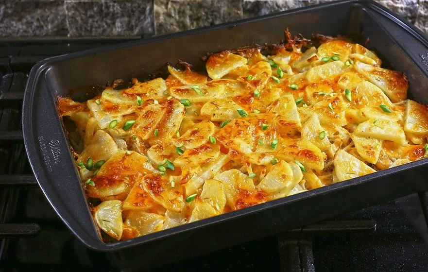 Картофель по-французски в духовке. Источник фото ru.pinterest.com