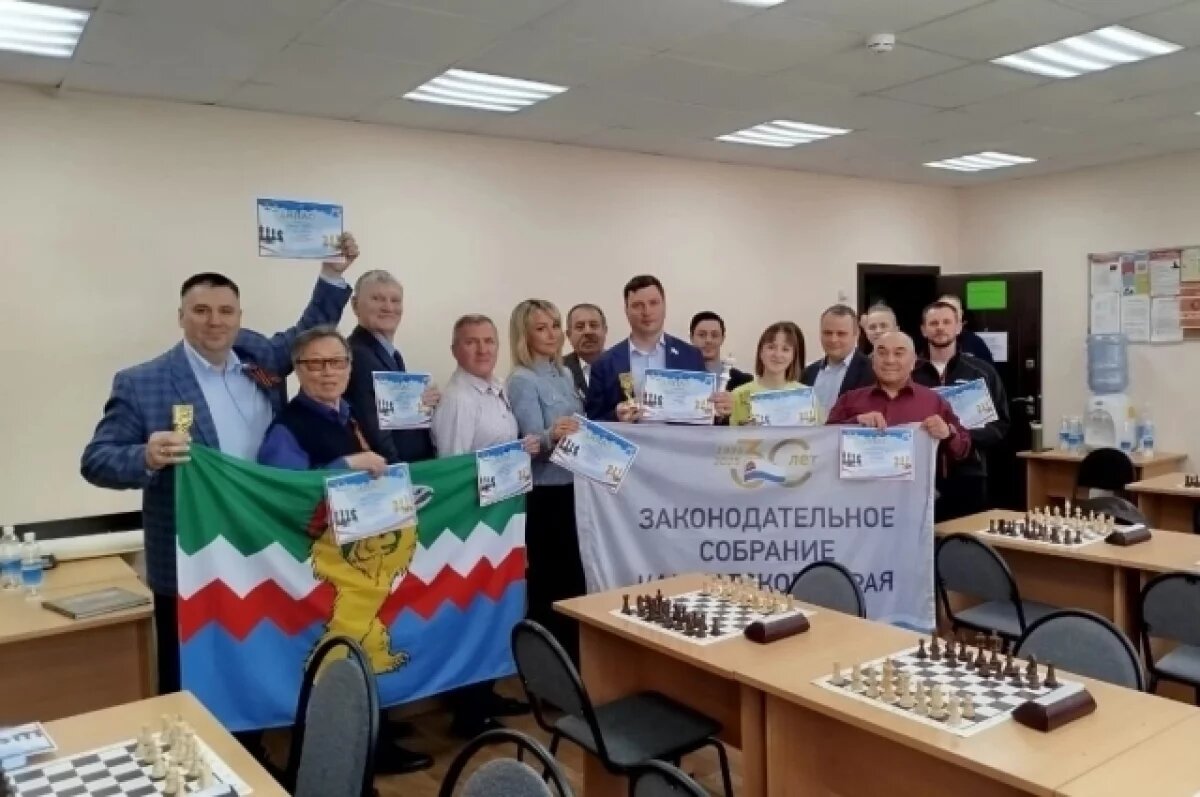    Команда депутатов Камчатки победила в блиц-турнире по шахматам