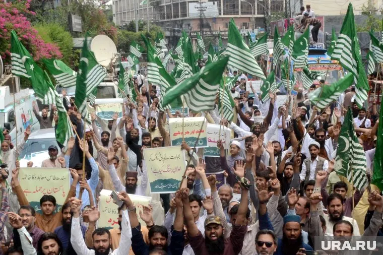 Граждан Пакистана выгоняют из Индии
Фото: EPA/TASS