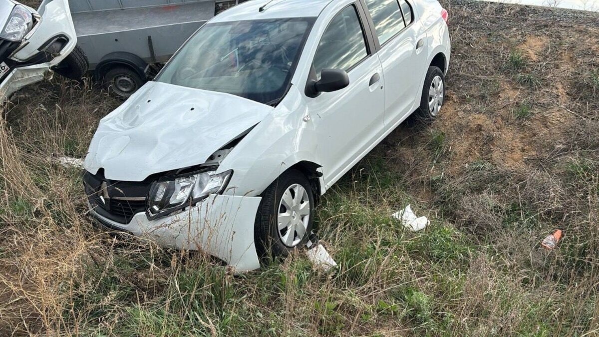     В Домбаровском районе при столкновении «Логана» и «Гранты» пострадал водитель Оренбуржье
📷    В Домбаровском районе при столкновении «Логана» и «Гранты» пострадал водитель Оренбуржье
