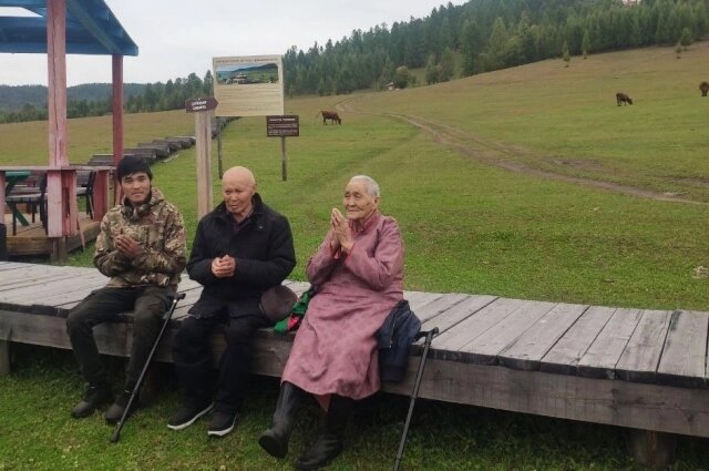    Баяр Цыденов с супругой Наржимой Цыбиковной. Фото: предоставлено АиФ-Бурятия героем публикации.