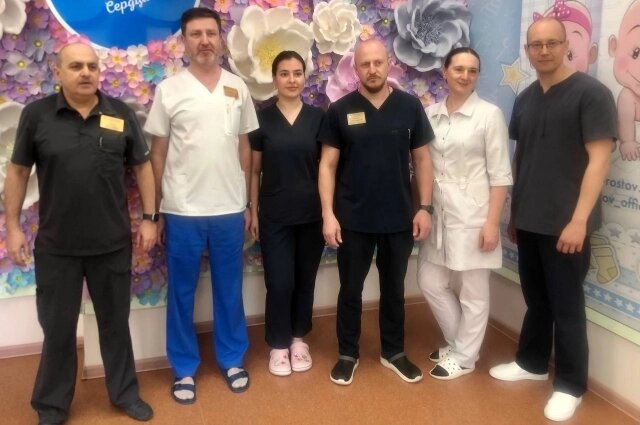    Коллектив ПЦ РО. Эти специалисты спасали двух рожениц в тяжелейшем состоянии. Фото: АиФ-Ростов/ Татьяна Набойченко